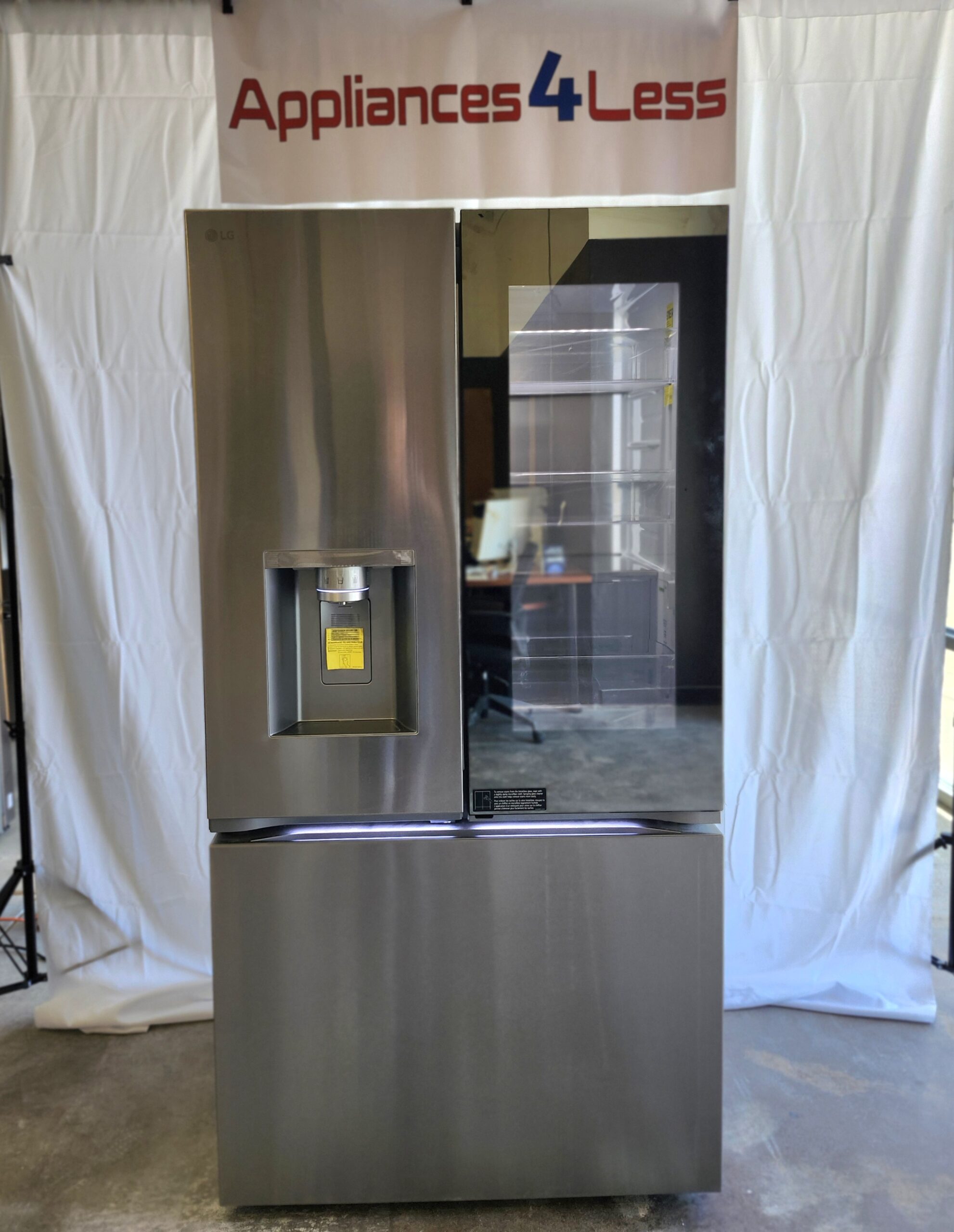 LRYKC2606S-1 26 cu. ft. Smart Mirror InstaView® Counter-Depth MAX™ French Door Refrigerator with Four Types of Ice - Image 1